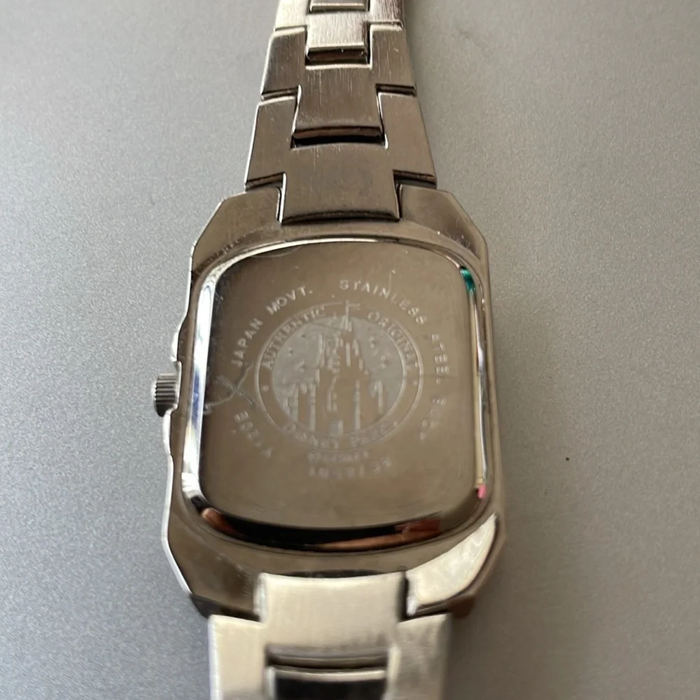 Authentic Disney Parks Ladies Mickey Mouse Watch Bracelet Strap Rhinestone Rim